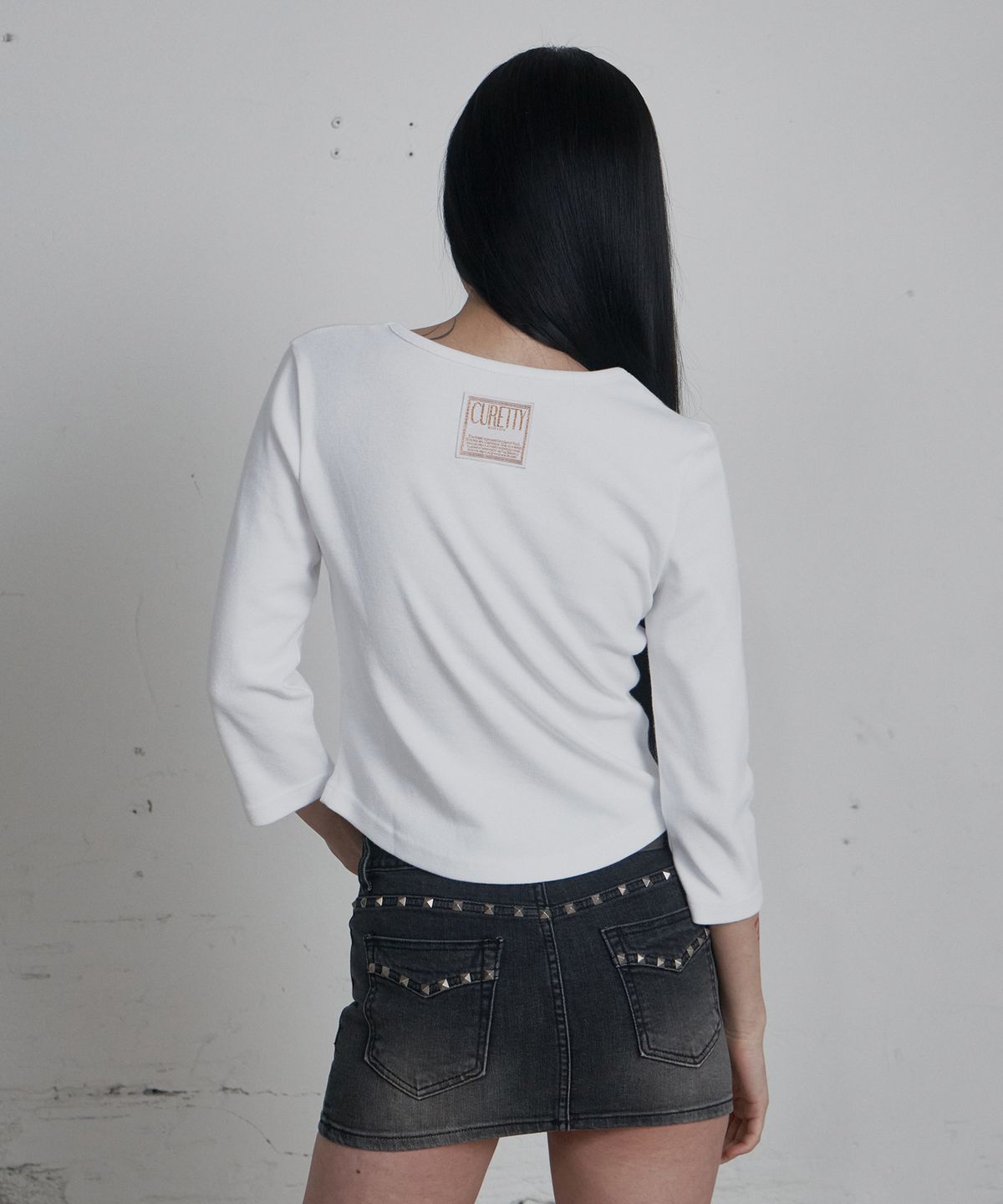 큐리티(CURETTY) C 90S LINE V-NECK T-SHIRT_WHITE