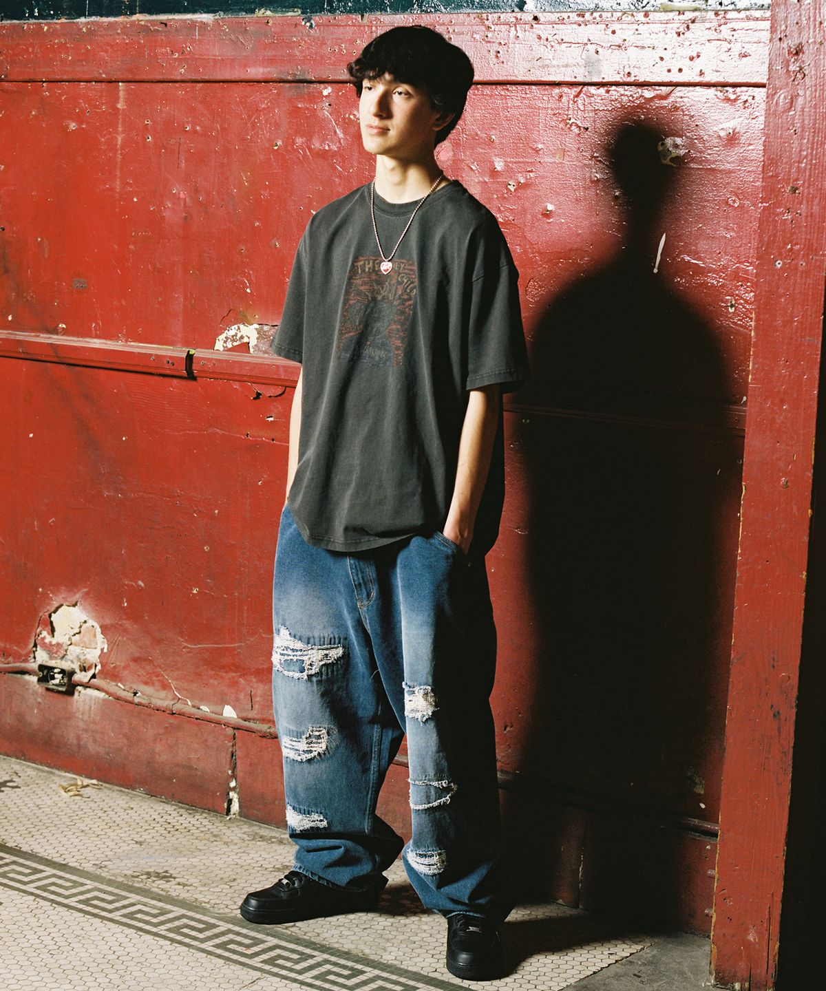 위캔더스(WKNDRS) STITCH DISTRESSED PANTS (DENIM)