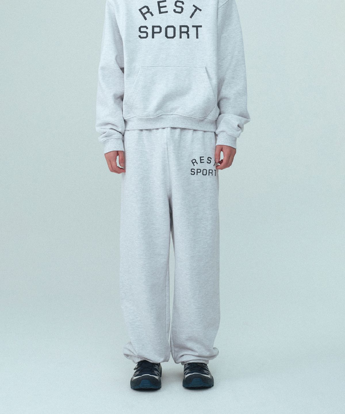 레스트앤레크레이션(REST&RECREATION) RS SWEAT PANTS - LIGHT GREY