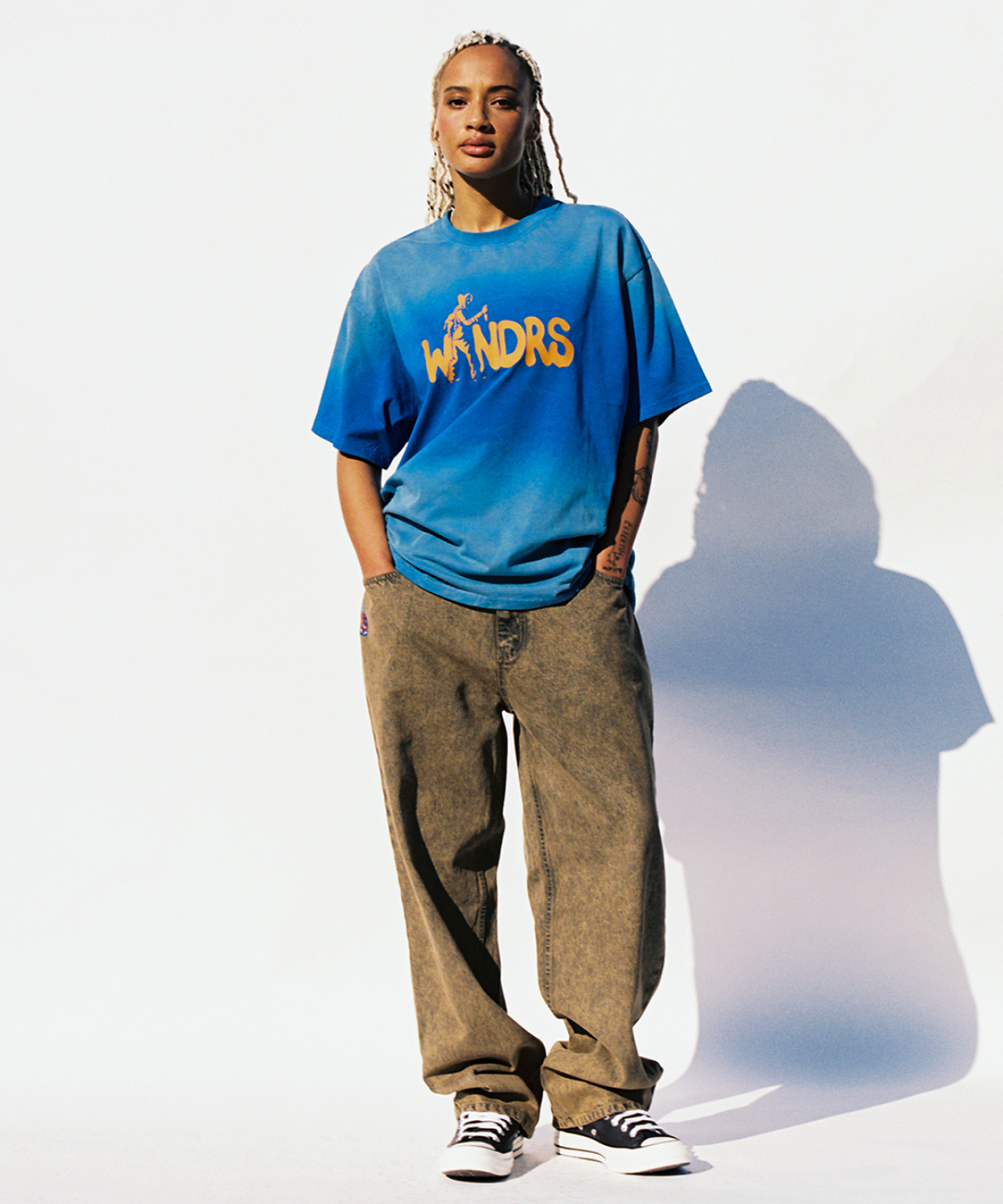 위캔더스(WKNDRS) APPLE DENIM PANTS (BEIGE)