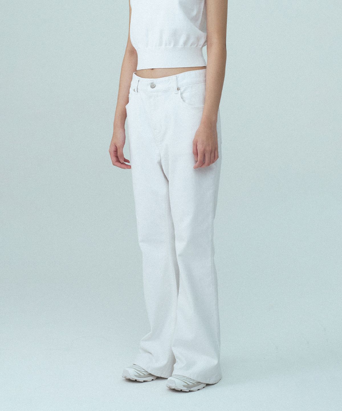 레스트앤레크레이션(REST&RECREATION) WIDE FLARE JEANS - WHITE