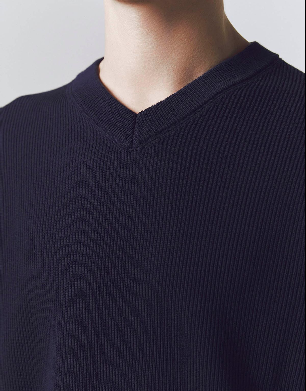 컨셉원(CONCEPTS1ONE) 브이넥 니트 스웨터 10055504/055504 [3color]