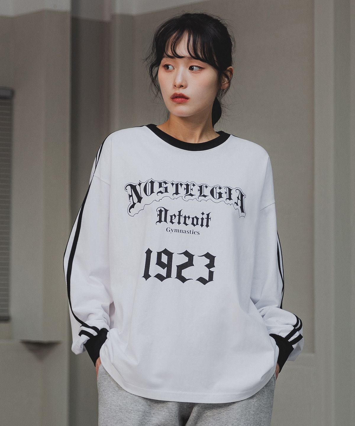 앨빈클로(ALVINCLO) 노스텔지아 트랙 오버핏 긴팔티 AVT936 (2 COLOR)