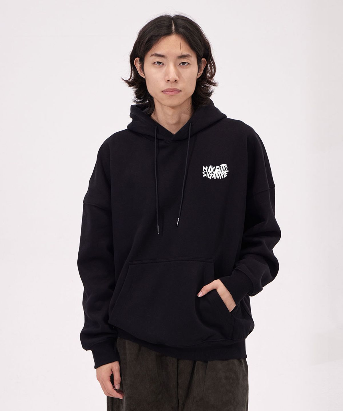 메이킷투(MAKEITTO) 그래피티 로고 후디_블랙