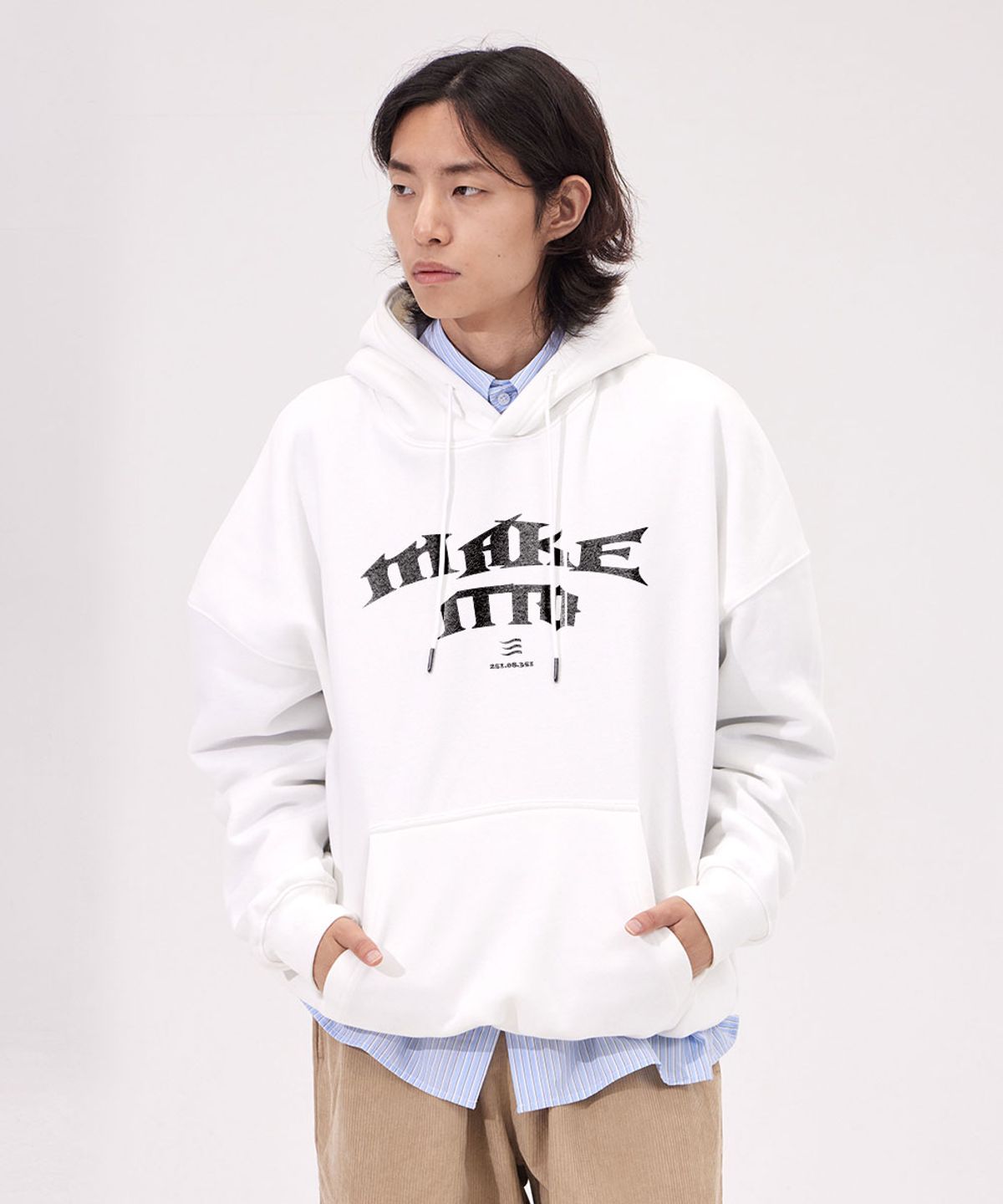 메이킷투(MAKEITTO) 블랙레터 레터링 후디_화이트