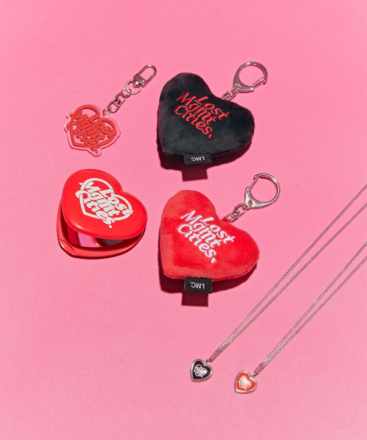 엘엠씨(LMC) HEART TYPO PENDANT NECKLACE red