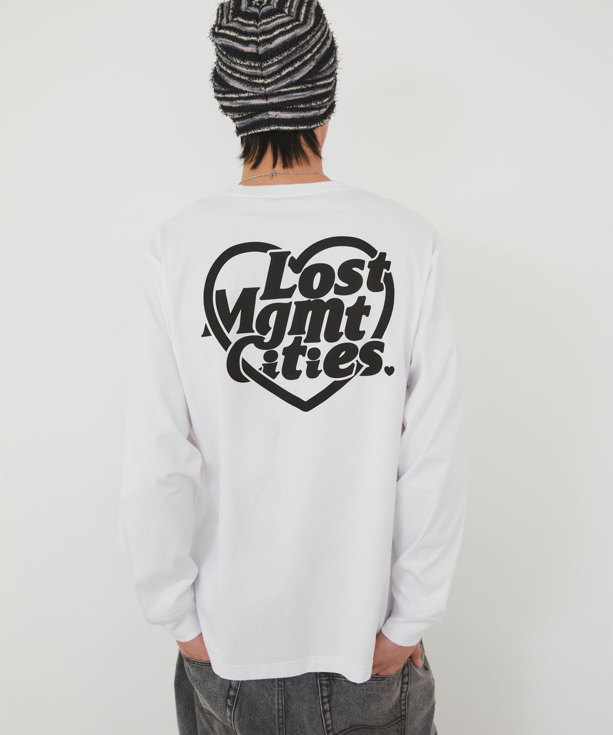 엘엠씨(LMC) HEART GLOBE LONG SLV TEE black