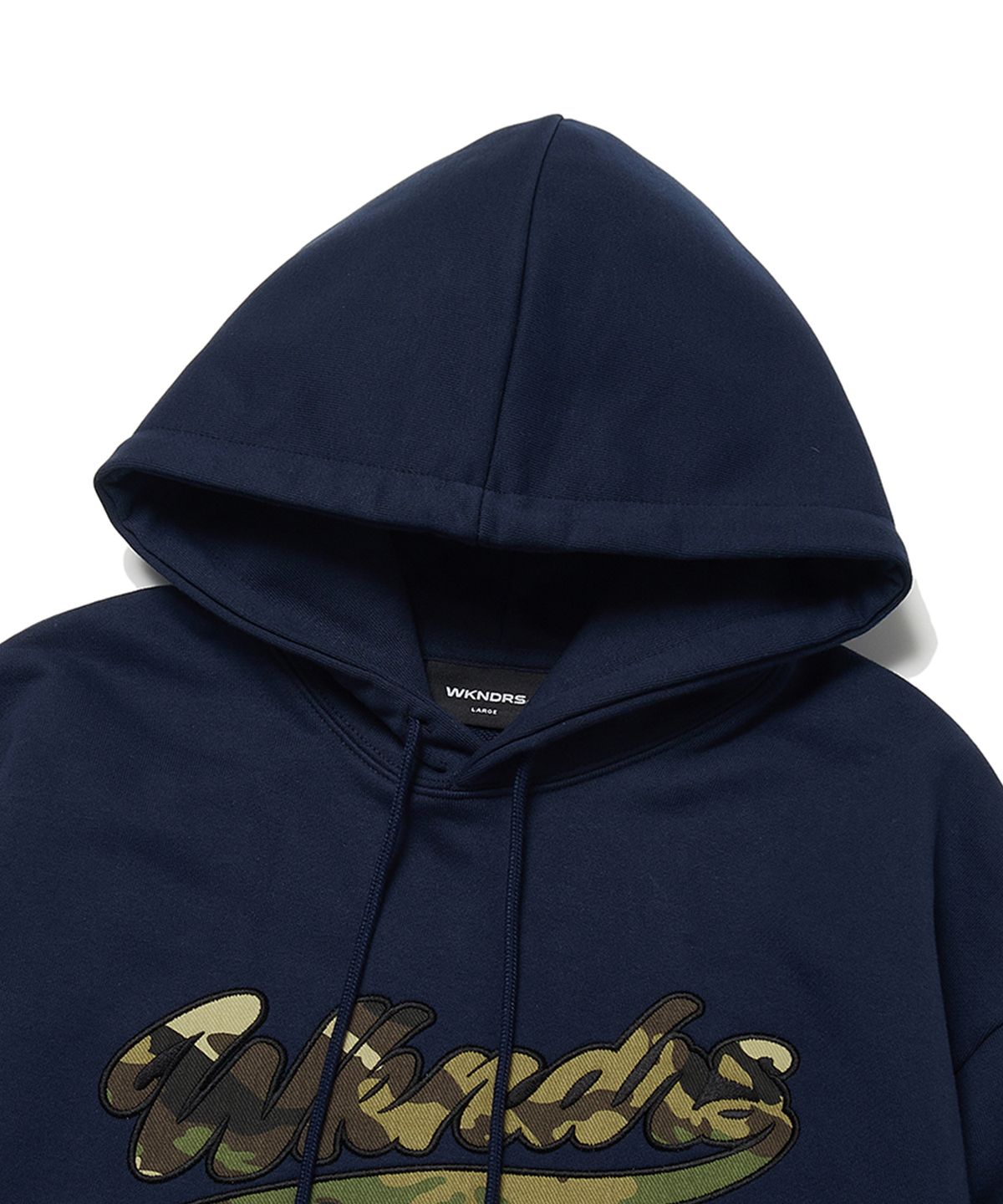 위캔더스(WKNDRS) CAMO APPLIQUE HOODIE (NAVY)