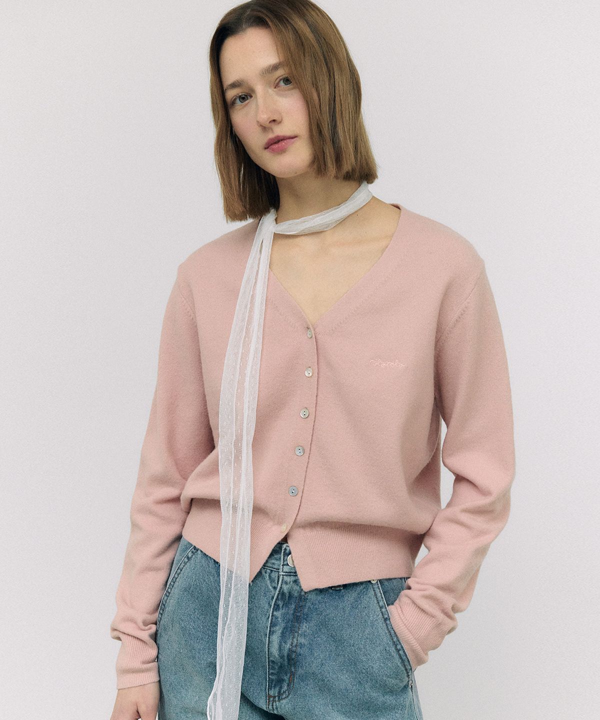로라로라(ROLAROLA) V NECK BOKASHI CARDIGAN BABY PINK