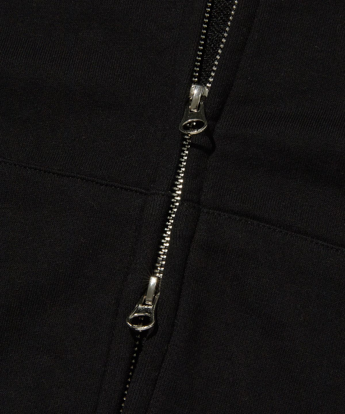 스웨이드(SUADE) BASIC HOOD ZIP UP [BLACK]