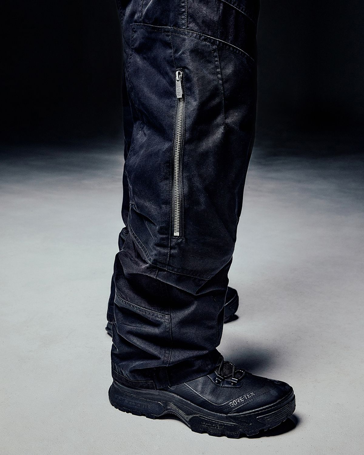 노매뉴얼(NOMANUAL) SIDE ZIPPER DOUBLE KNEE PANTS - BLACK