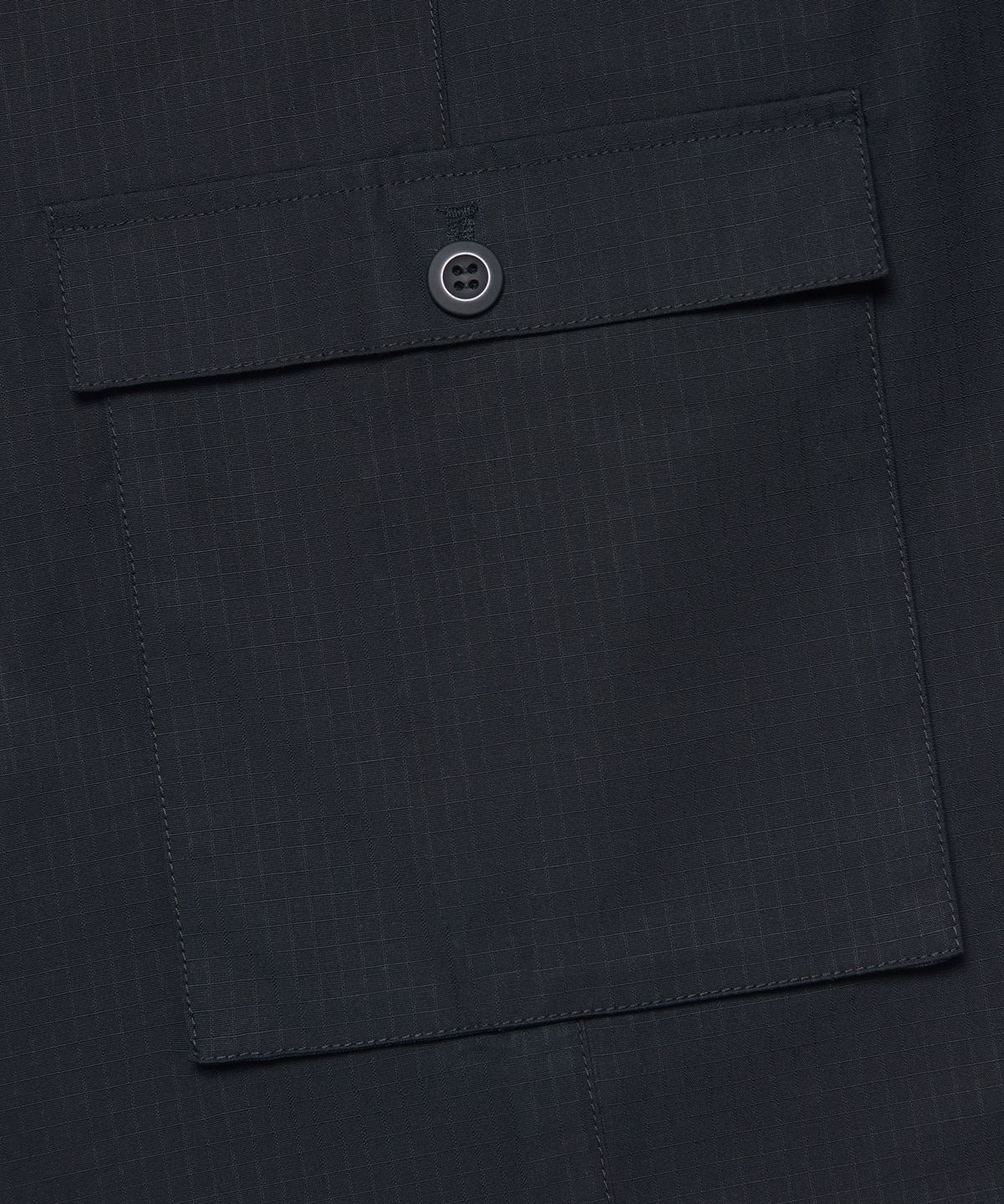 노매뉴얼(NOMANUAL) D.P CARGO BERMUDA PANTS - BLACK