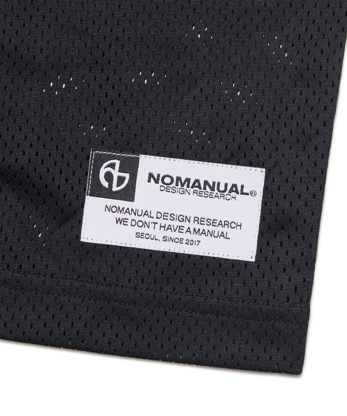 노매뉴얼(NOMANUAL) SWEEP BASEBALL JERSEY - BLACK