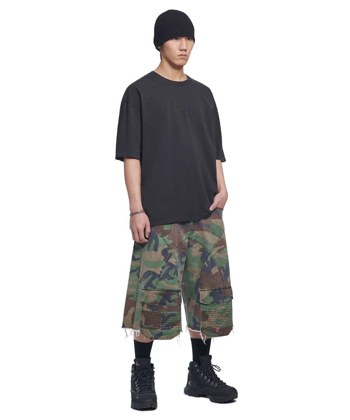 노매뉴얼(NOMANUAL) EMBROIDERED LOGO T-SHIRT - WASHED BLACK