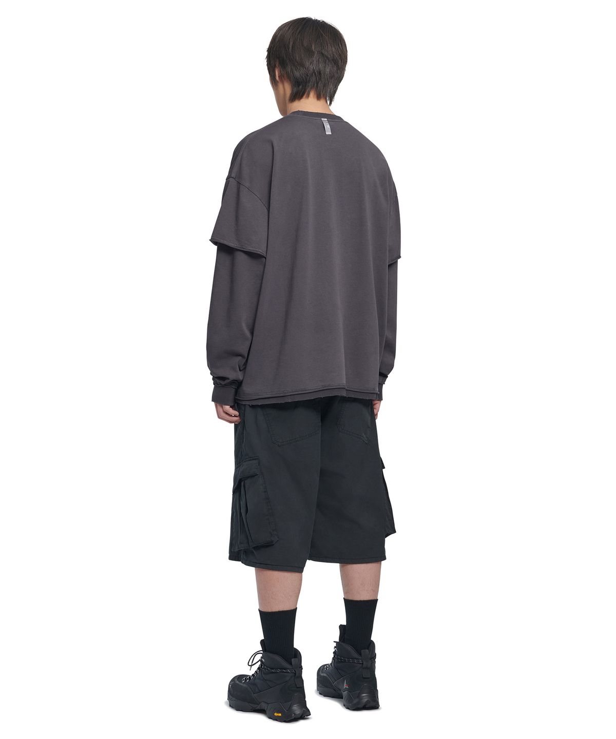 노매뉴얼(NOMANUAL) ABRASION LAYERED LONG SLEEVE TEE - WASHED CHARCOAL