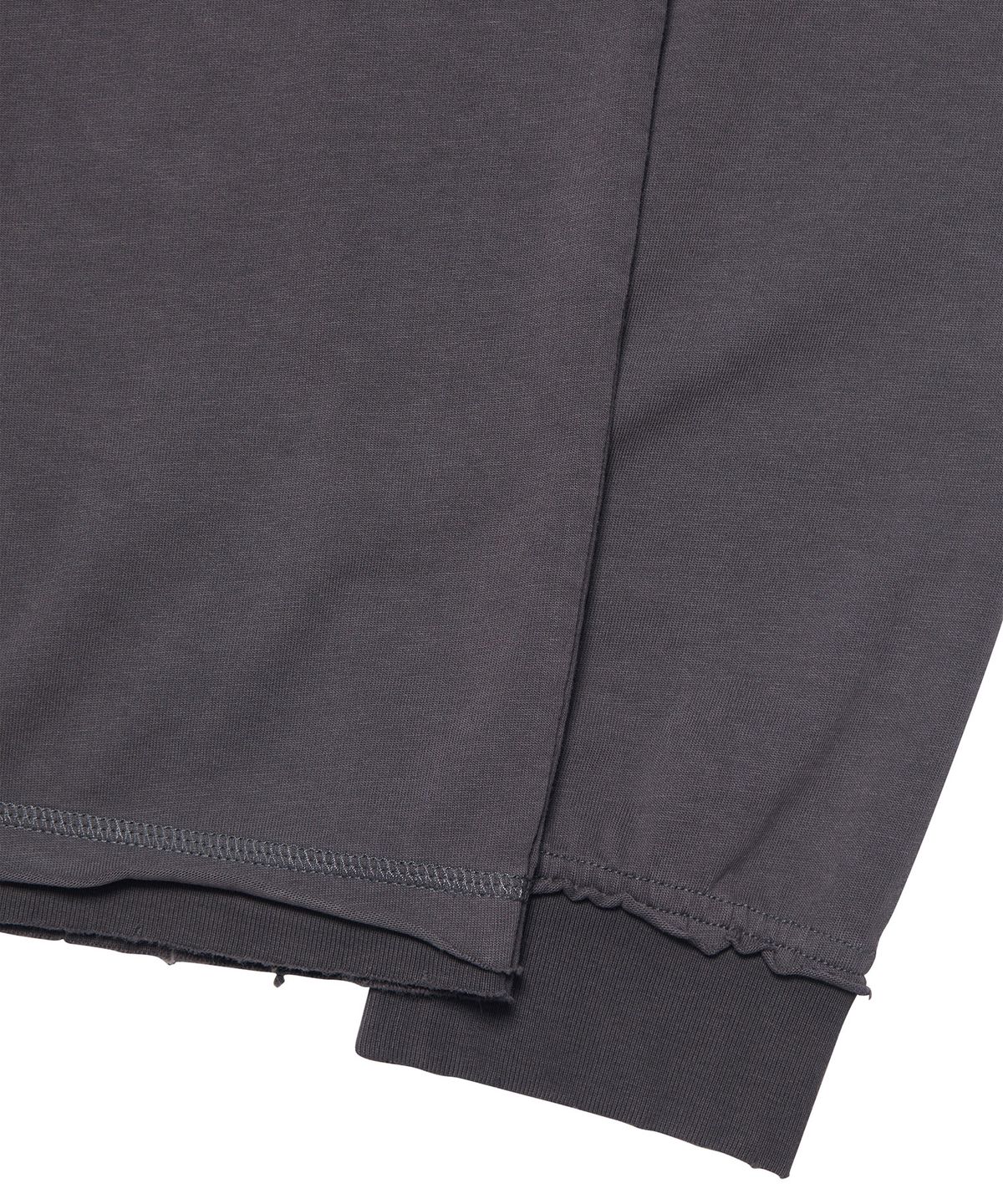 노매뉴얼(NOMANUAL) ABRASION LAYERED LONG SLEEVE TEE - WASHED CHARCOAL
