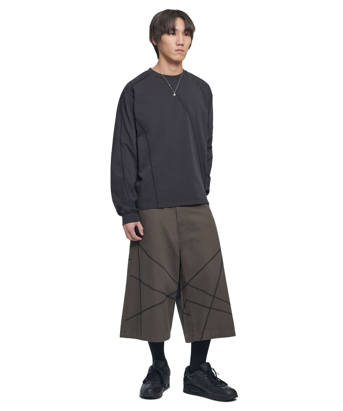 노매뉴얼(NOMANUAL) OVERDYED CUTTING LONG SLEEVE TEE - WASHED BLACK