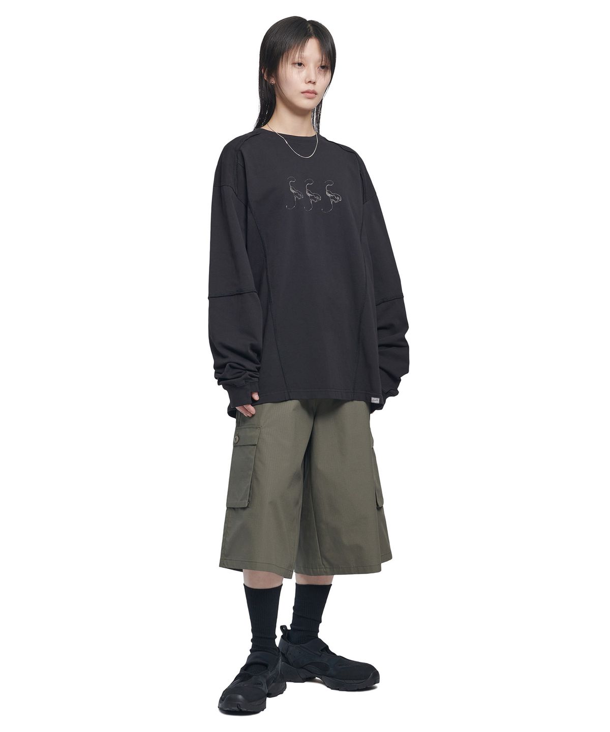 노매뉴얼(NOMANUAL) SLASH LONG SLEEVE TEE - WASHED BLACK