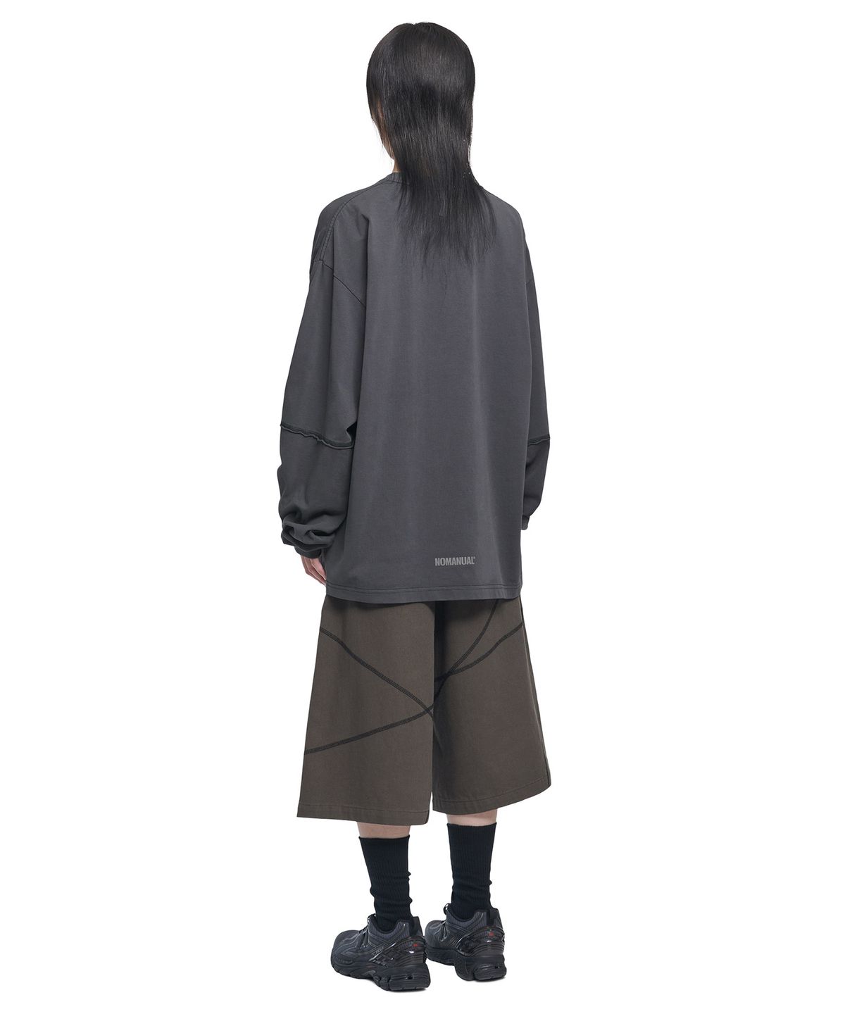 노매뉴얼(NOMANUAL) SLASH LONG SLEEVE TEE - CHARCOAL