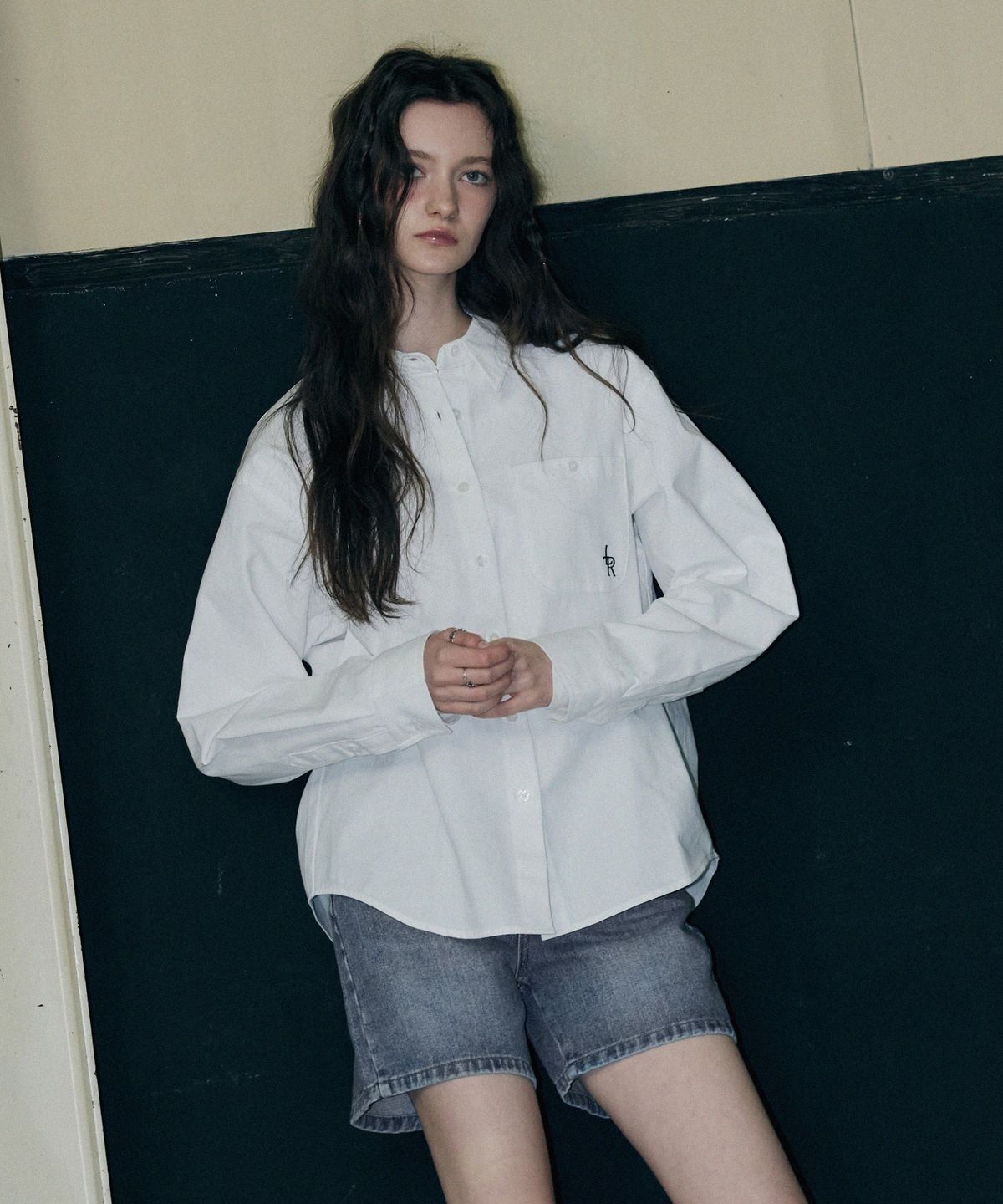 레더리(LEATHERY) 스몰 로고 옥스포드 셔츠 [WHITE]