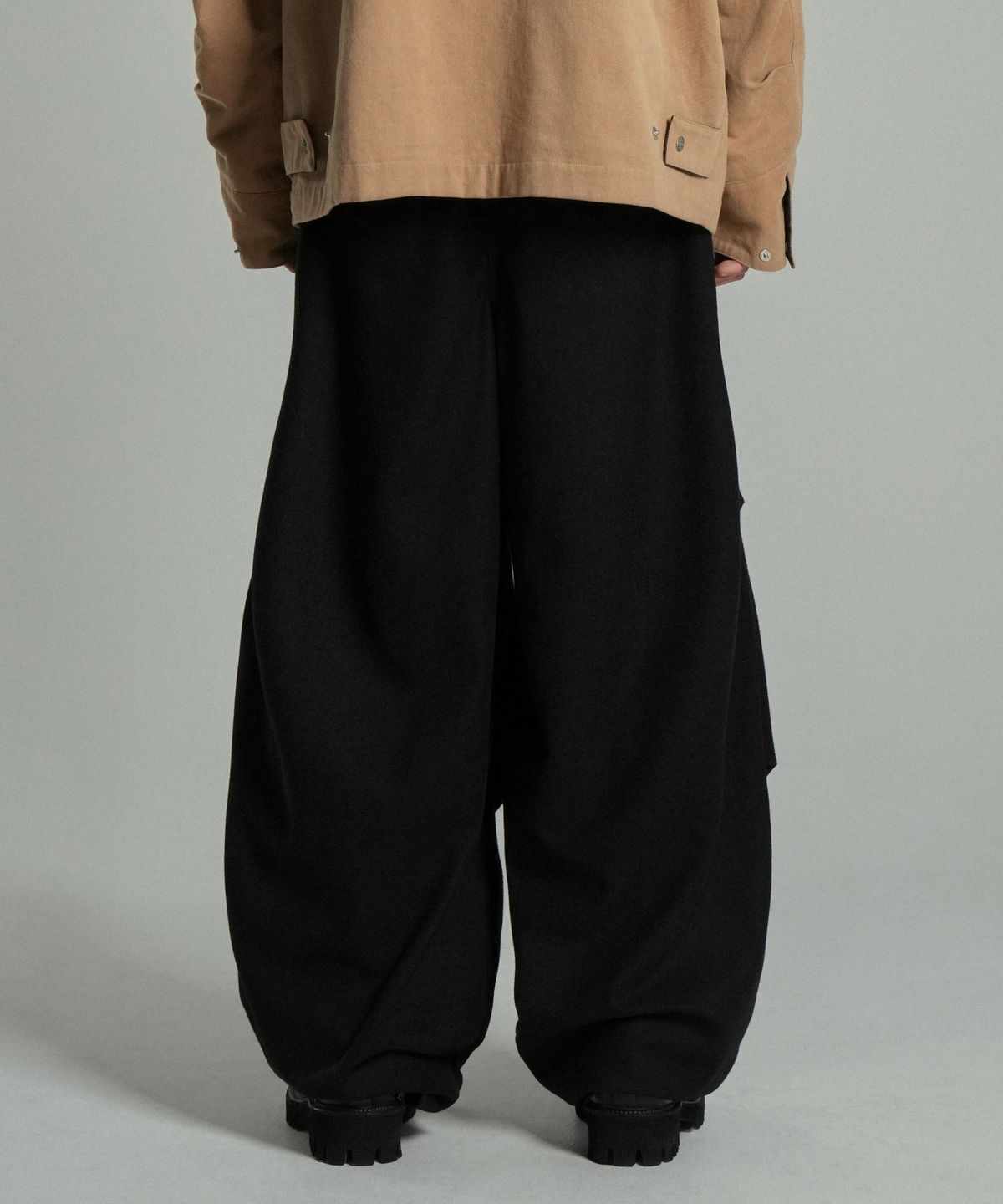 아이돈워너셀(IDWS) Agata Balloon Trouser Black