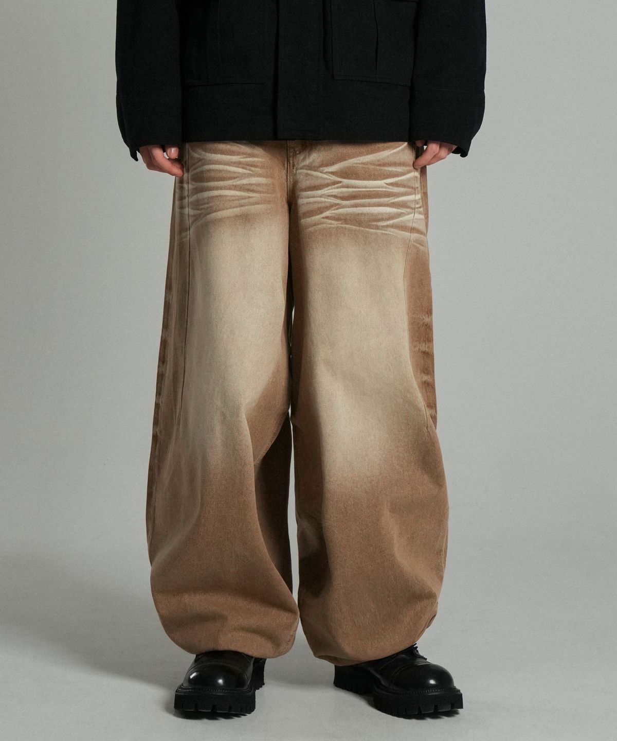 아이돈워너셀(IDWS) Axel Denim Balloon Pants Beige