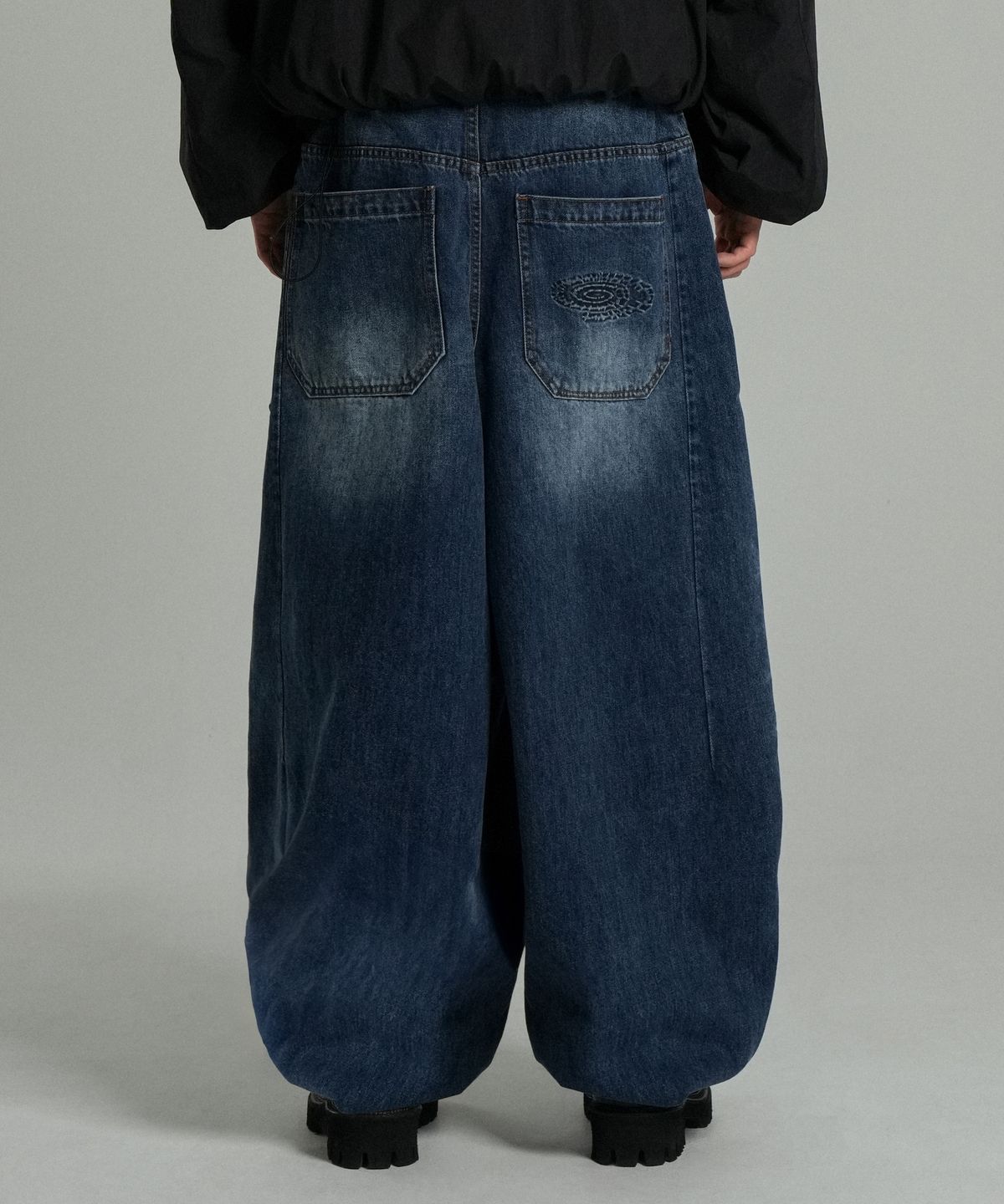 아이돈워너셀(IDWS) Axel Denim Balloon Pants Dark Indigo