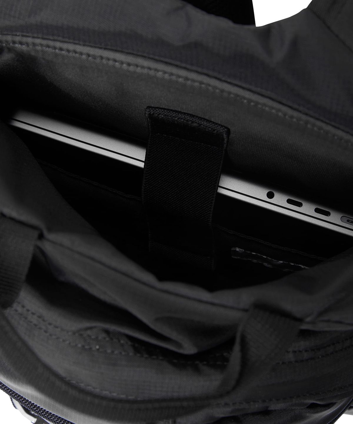 디스이즈네버댓(THISISNEVERTHAT) (SS25) SP-Logo Field Backpack 28 Black