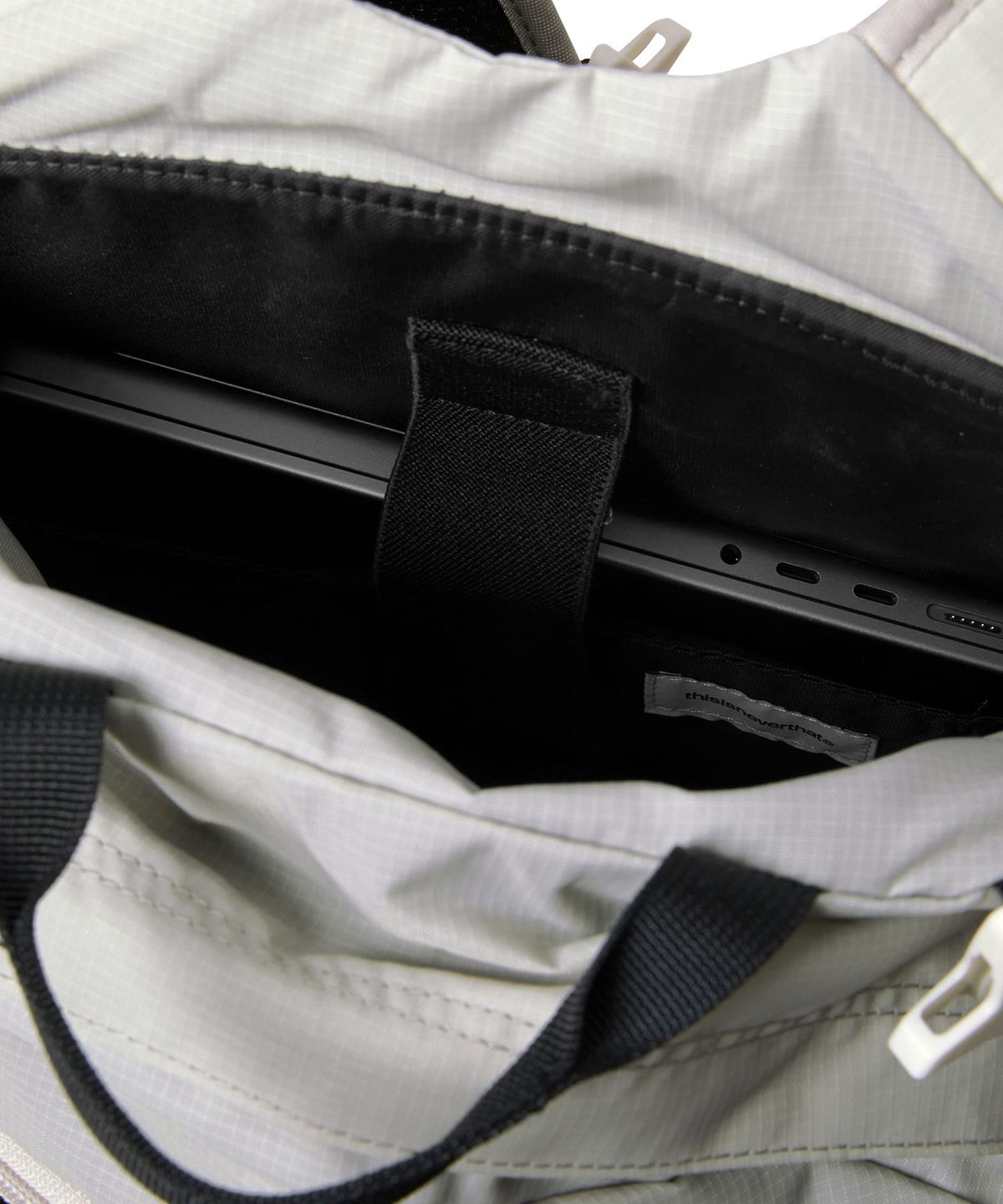 디스이즈네버댓(THISISNEVERTHAT) SP-Logo Field Backpack 28 Grey