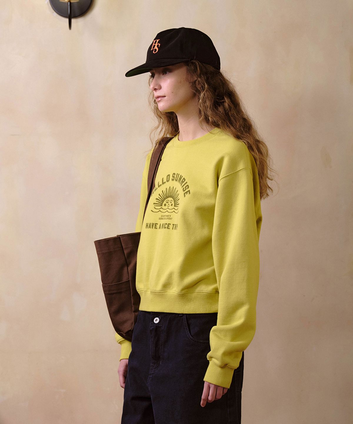 헬로 선라이즈(HELLO SUNRISE) VTG Arch Logo Sweatshirt(W)_Lemon Yellow