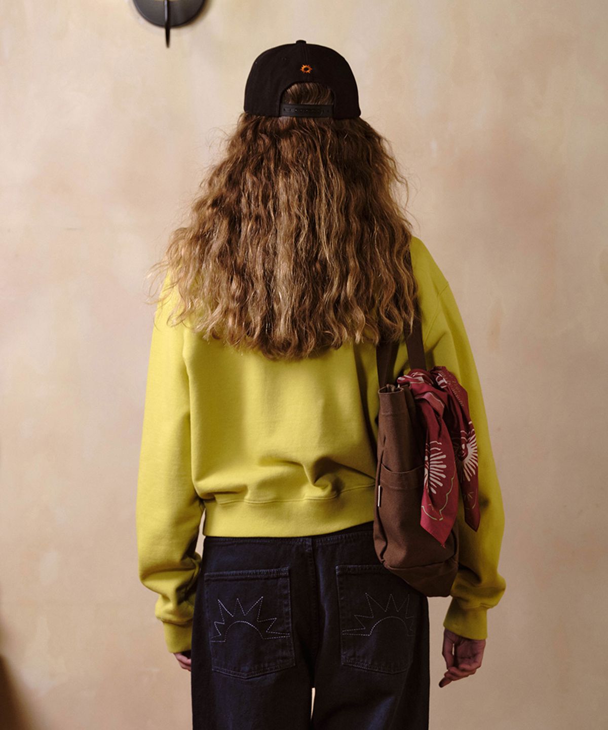 헬로 선라이즈(HELLO SUNRISE) VTG Arch Logo Sweatshirt(W)_Lemon Yellow
