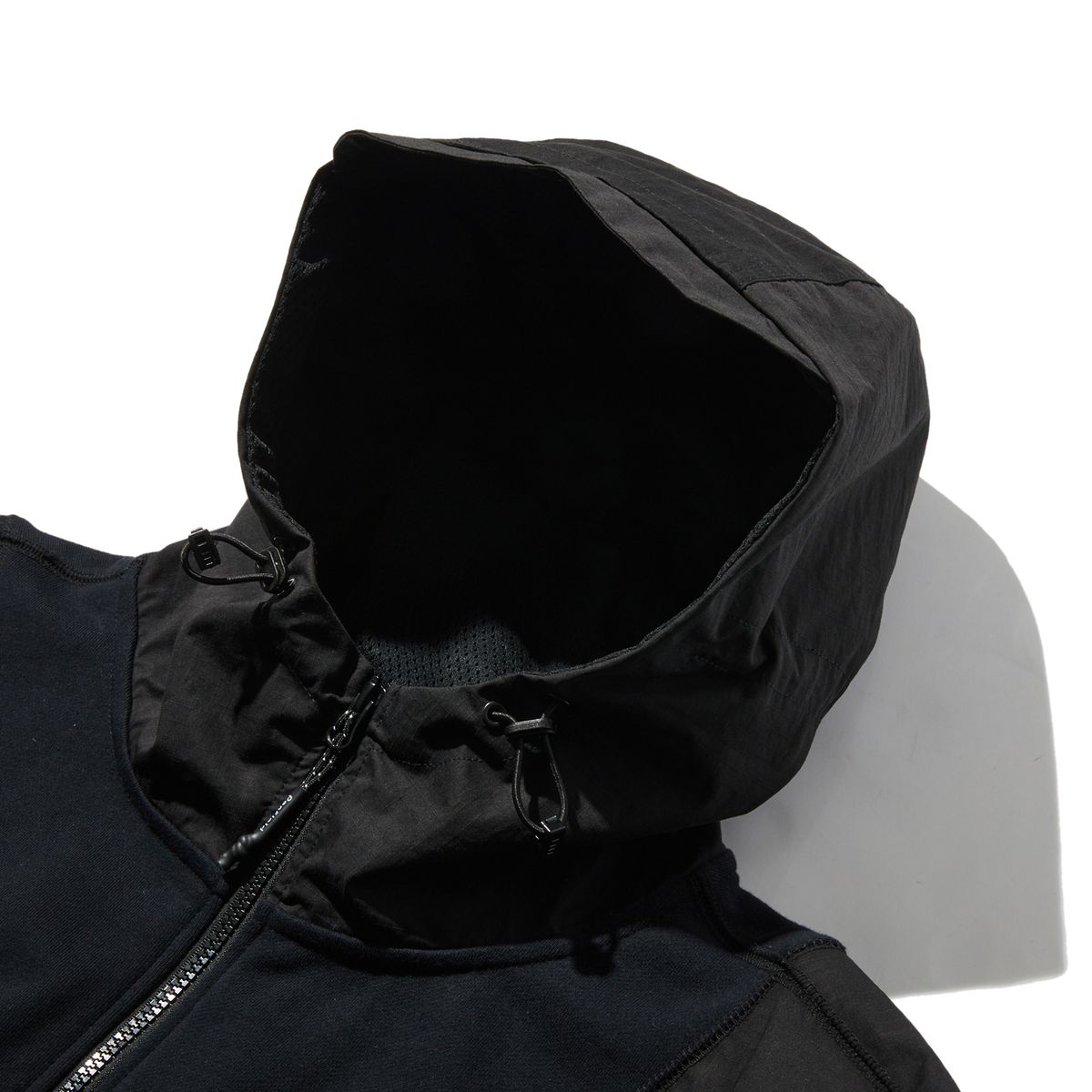 펜필드(PENFIELD) CN 믹스드 유틸리티 포켓 후디 스웨트 자켓 블랙_FR1KH61U