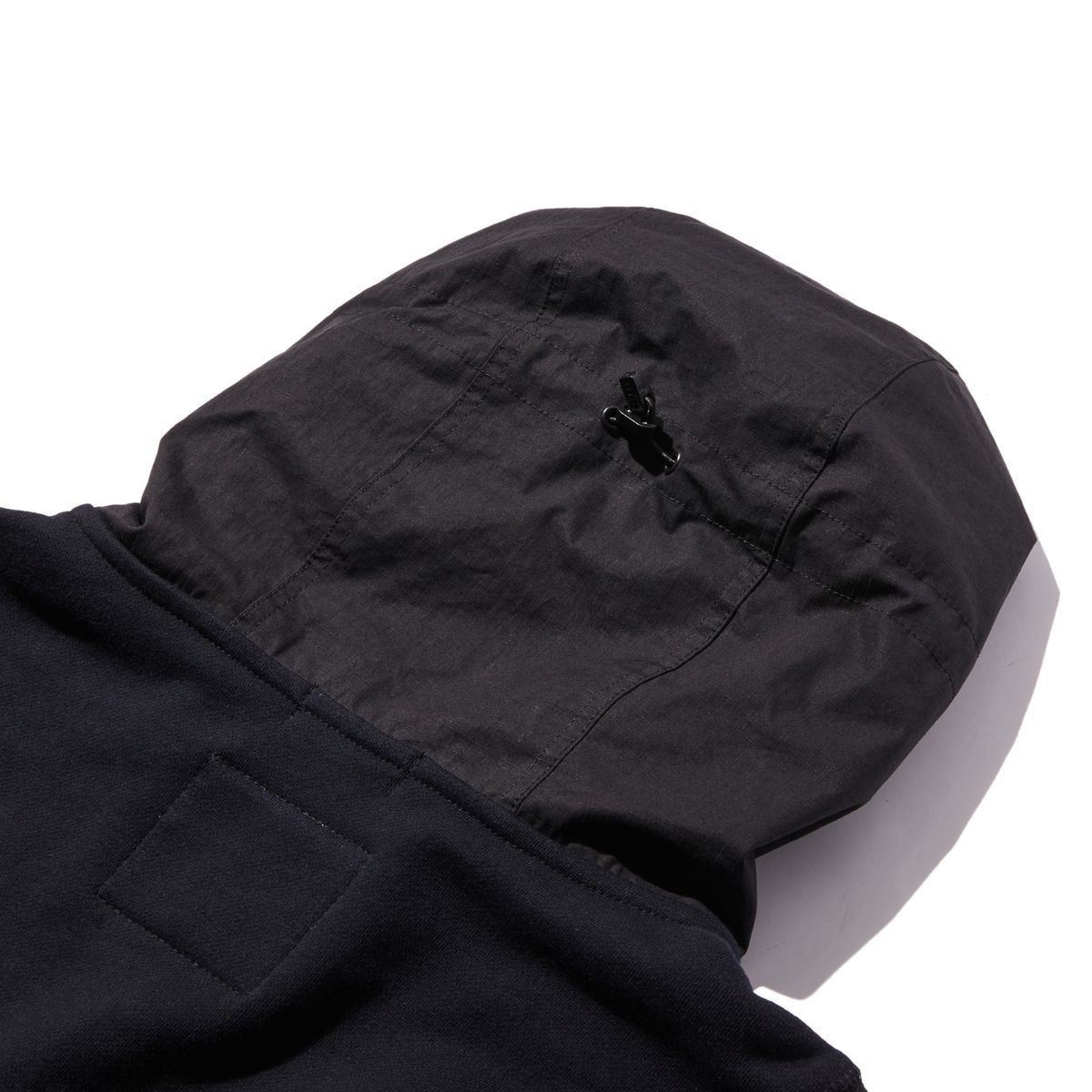 펜필드(PENFIELD) CN 믹스드 유틸리티 포켓 후디 스웨트 자켓 블랙_FR1KH61U