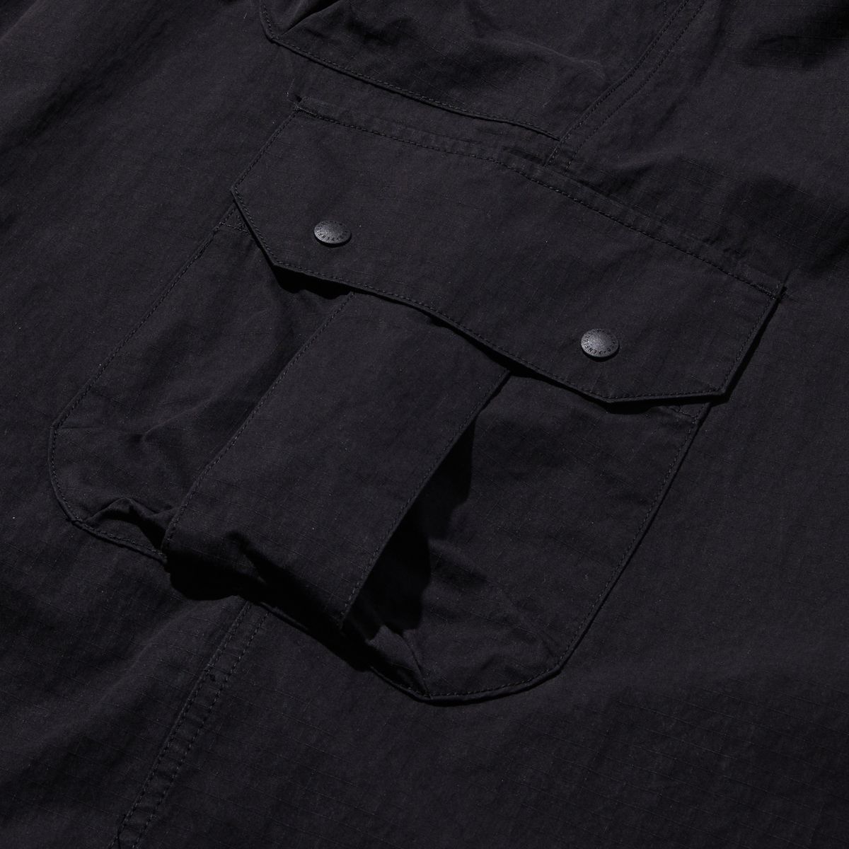펜필드(PENFIELD) CN 페이디드 H라인 카고 스커트 블랙_FR2WS71F
