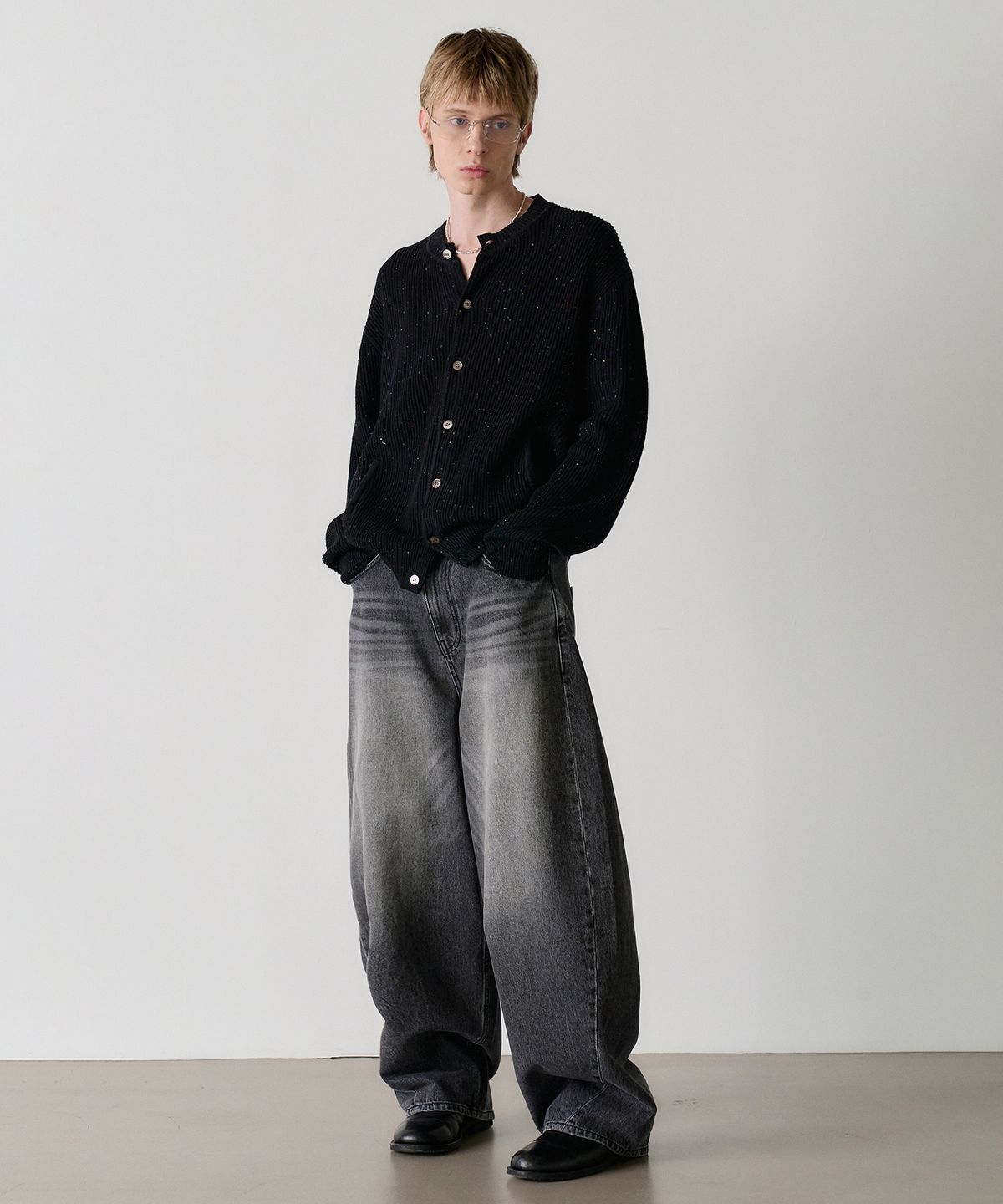 노운(NOUN) wide curved denim pants (black)