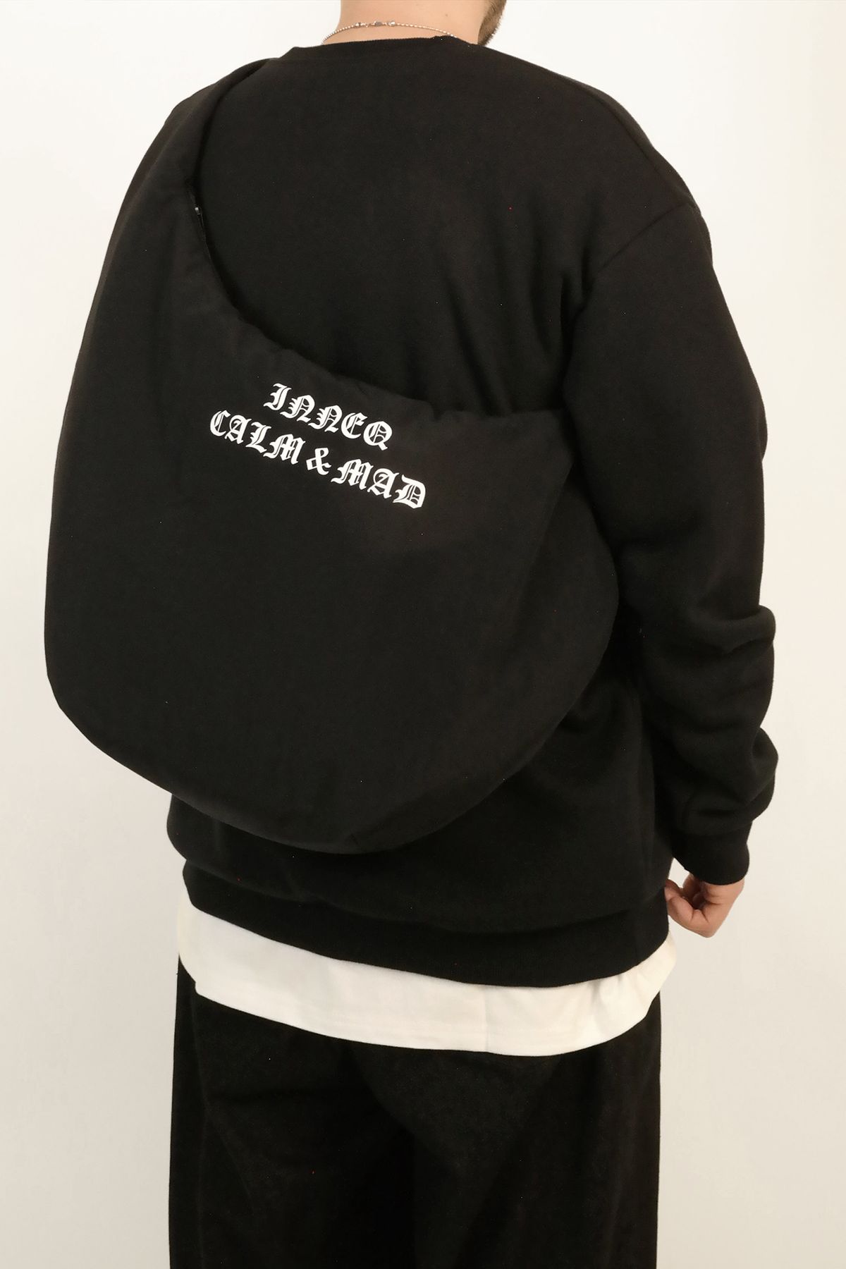 이네크(INNEQ) Pillow Black