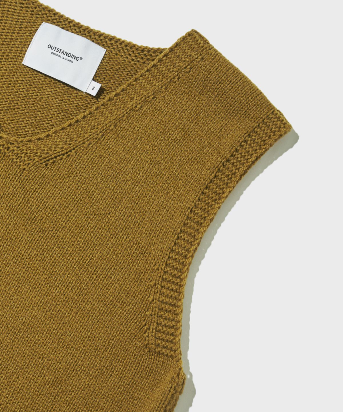아웃스탠딩(OUTSTANDING) REDCROSS VEST_KHAKI