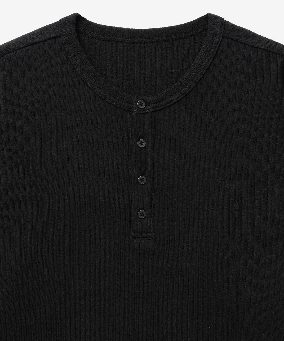 티엔지티(TNGT) Ribbed Henley Neck T-Shirt (Black) TNTS5F100BK