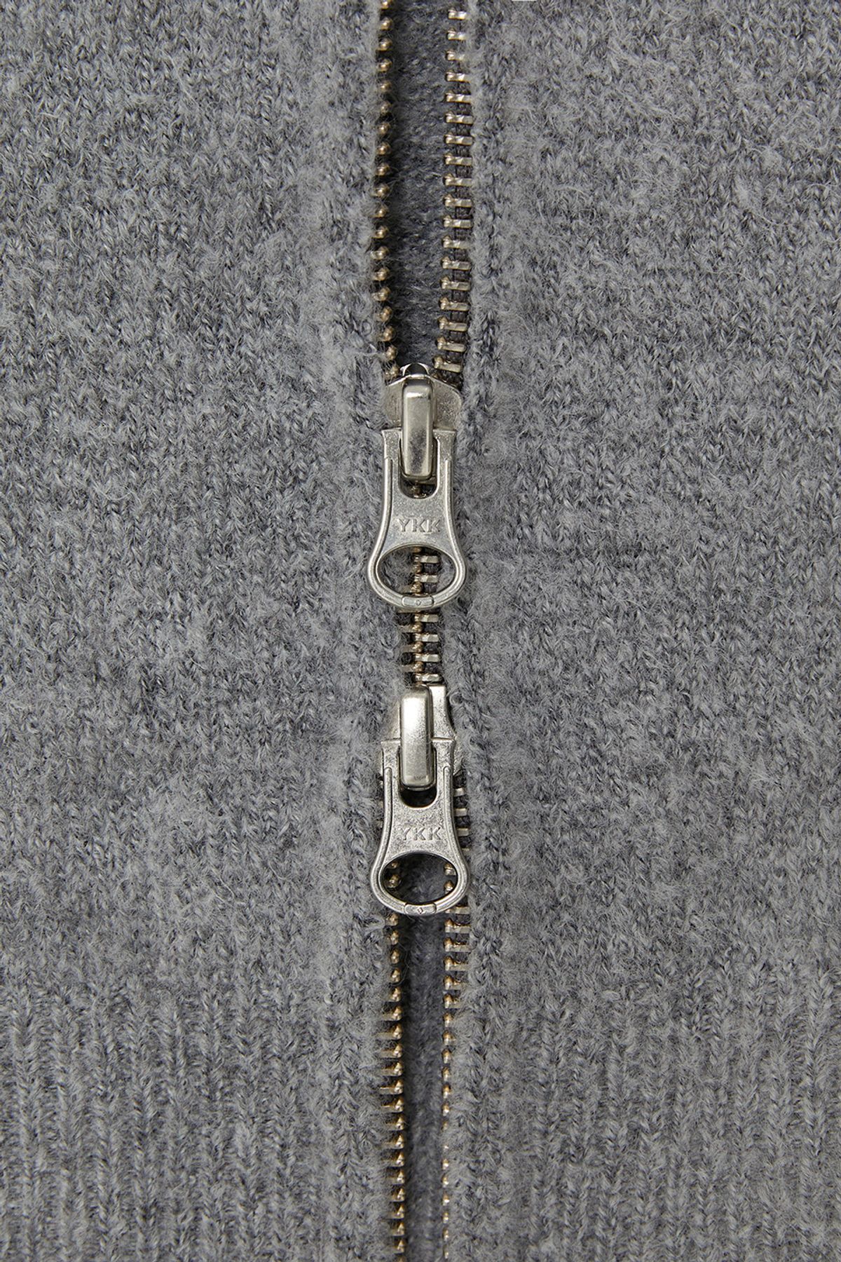 비바스튜디오(VIVASTUDIO) VESPER LOGO KNIT ZIP-UP [MELANGE GRAY]