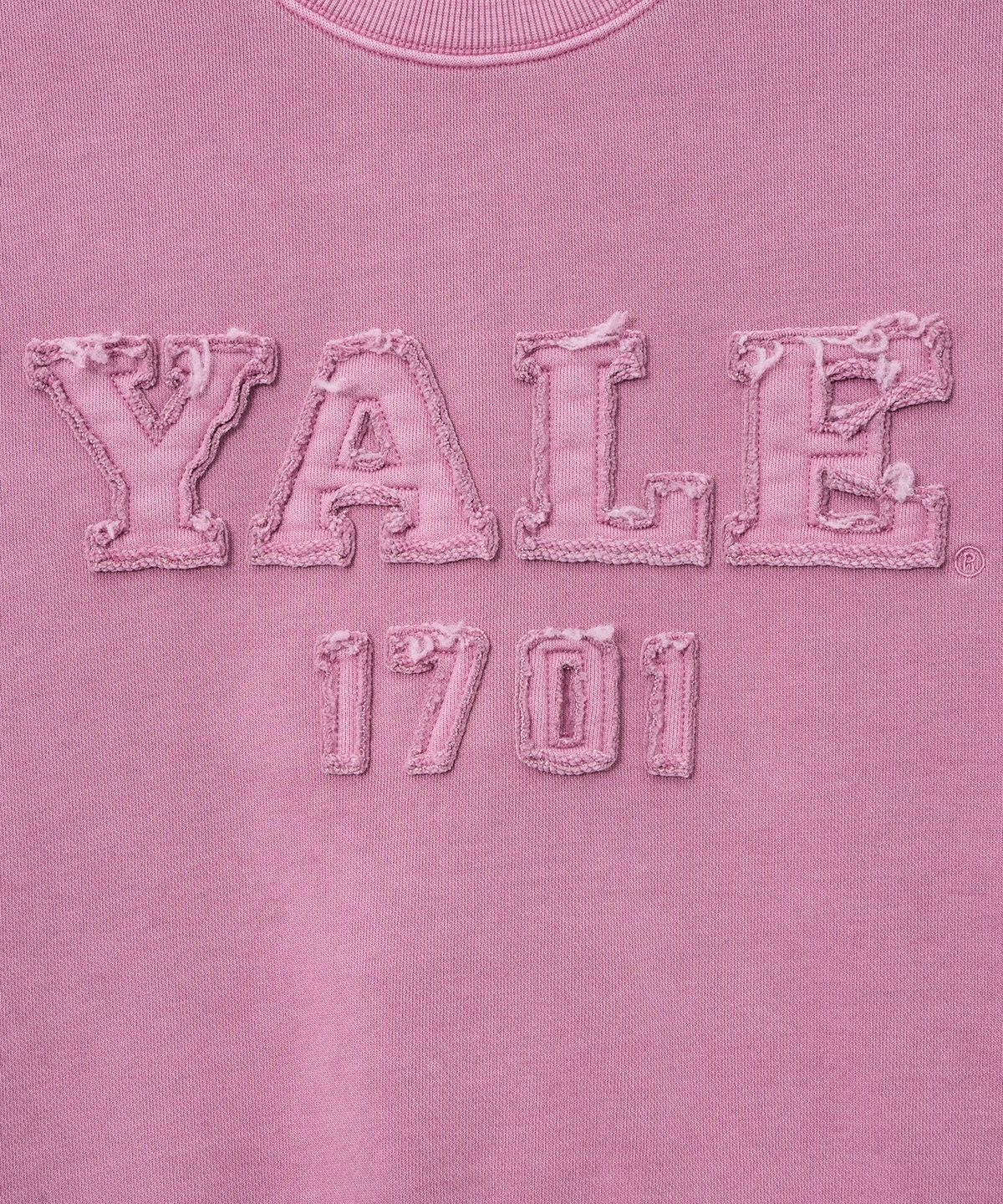 예일(YALE) 우먼즈 피그먼트 아플리케 크롭 스웨트셔츠_핑크