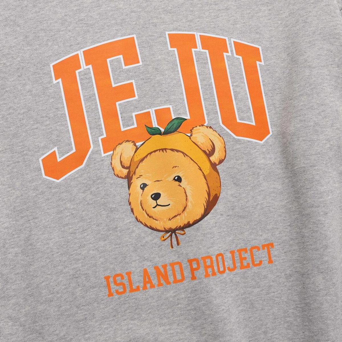 아일랜드 프로젝트(ISLAND PROJECT) Mandarine Bear Jeju Head Sweatshirt - Gray