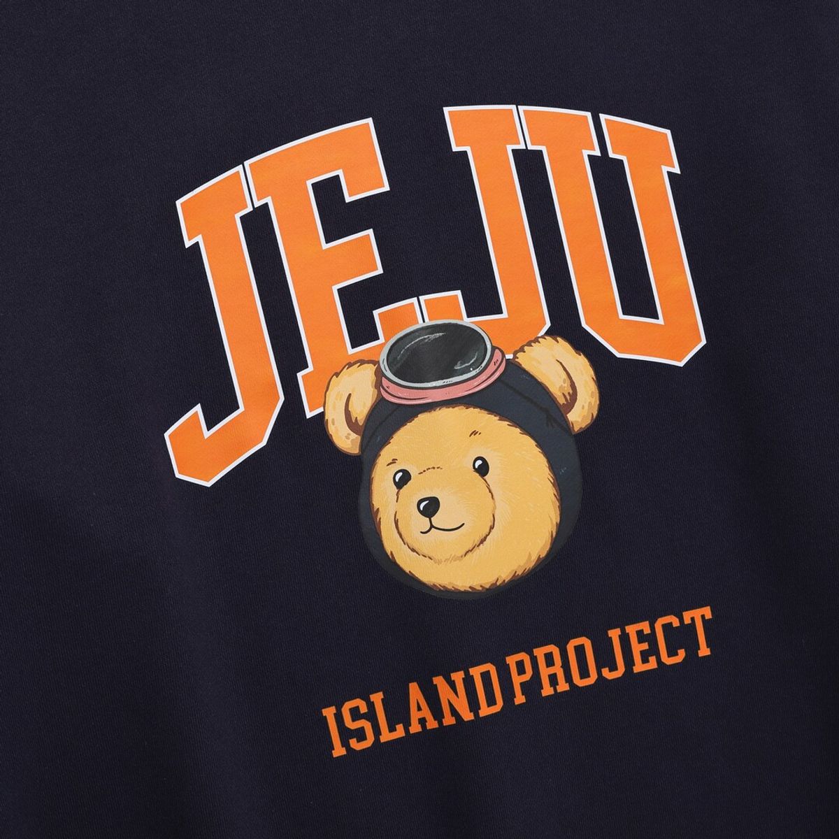 아일랜드 프로젝트(ISLAND PROJECT) Diver Bear Jeju Head Sweatshirt - Navy