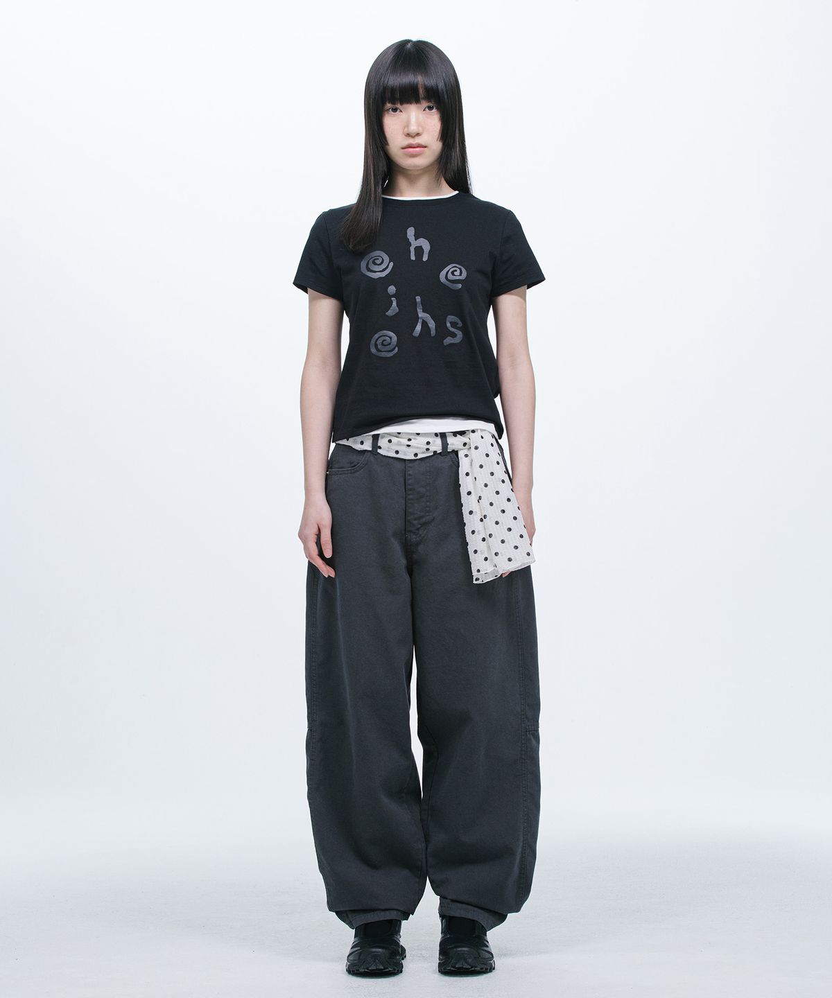 오헤시오(OHESHIO) LOGO SLIM T-SHIRT, BLACK