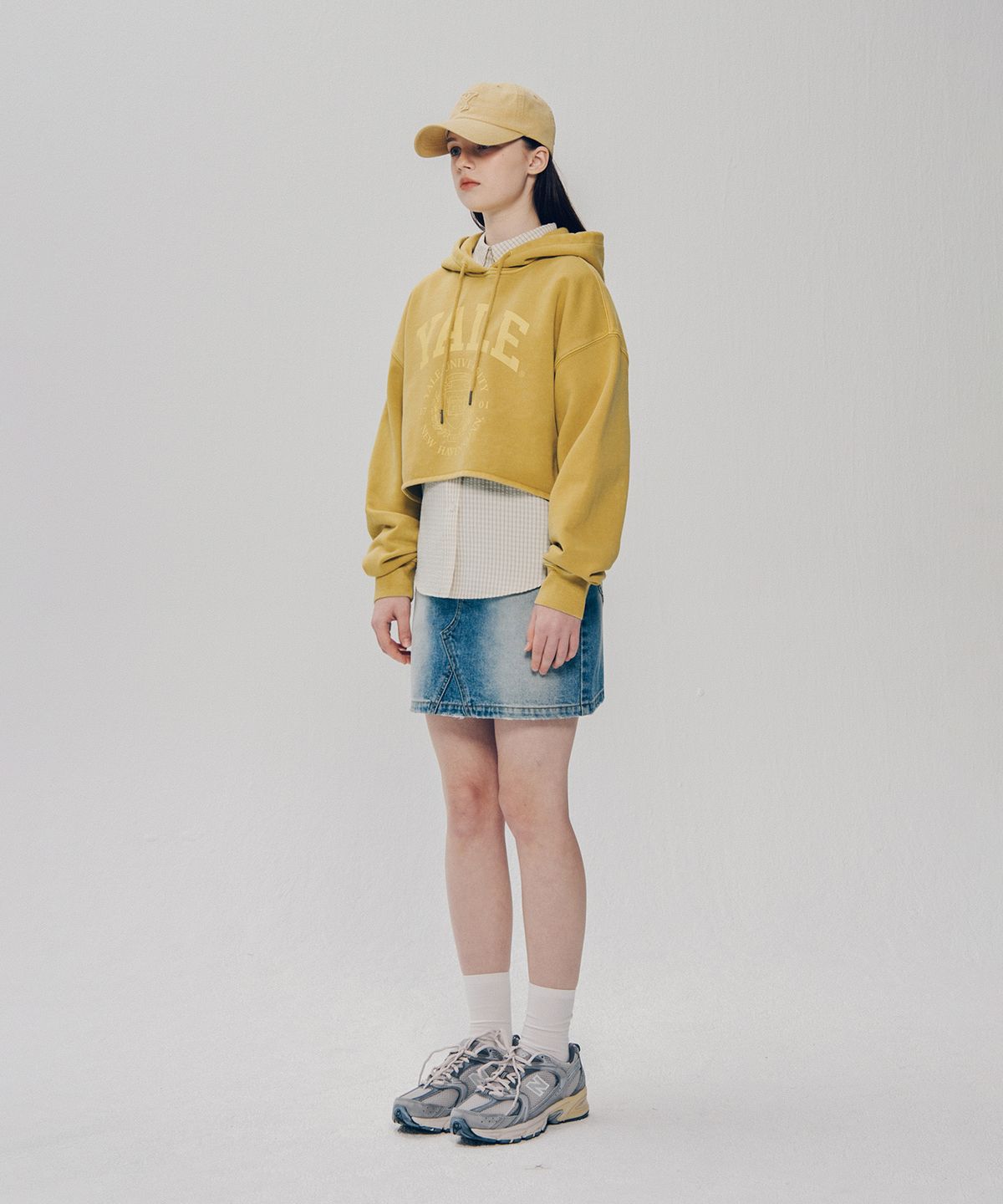 예일(YALE) 우먼즈 아치로고 피그먼트 크롭 후드_옐로우