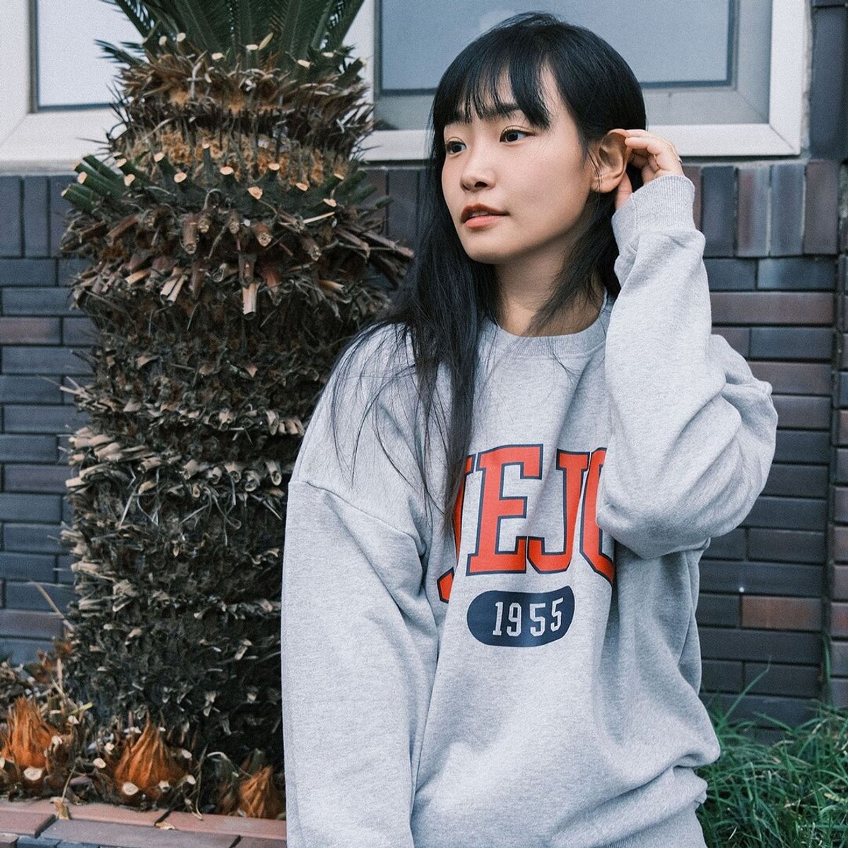 아일랜드 프로젝트(ISLAND PROJECT) Classic JEJU 1955 Sweatshirt - Gray