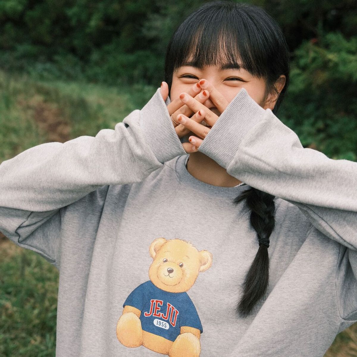 아일랜드 프로젝트(ISLAND PROJECT) Sitting Bear Sweatshirt - Gray