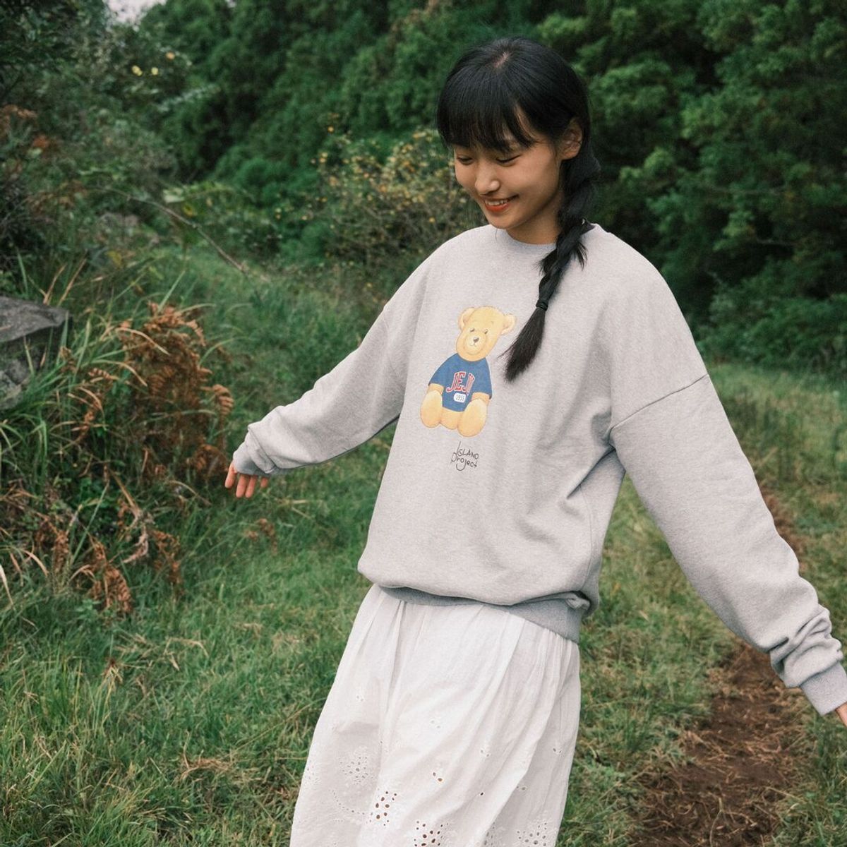 아일랜드 프로젝트(ISLAND PROJECT) Sitting Bear Sweatshirt - Gray