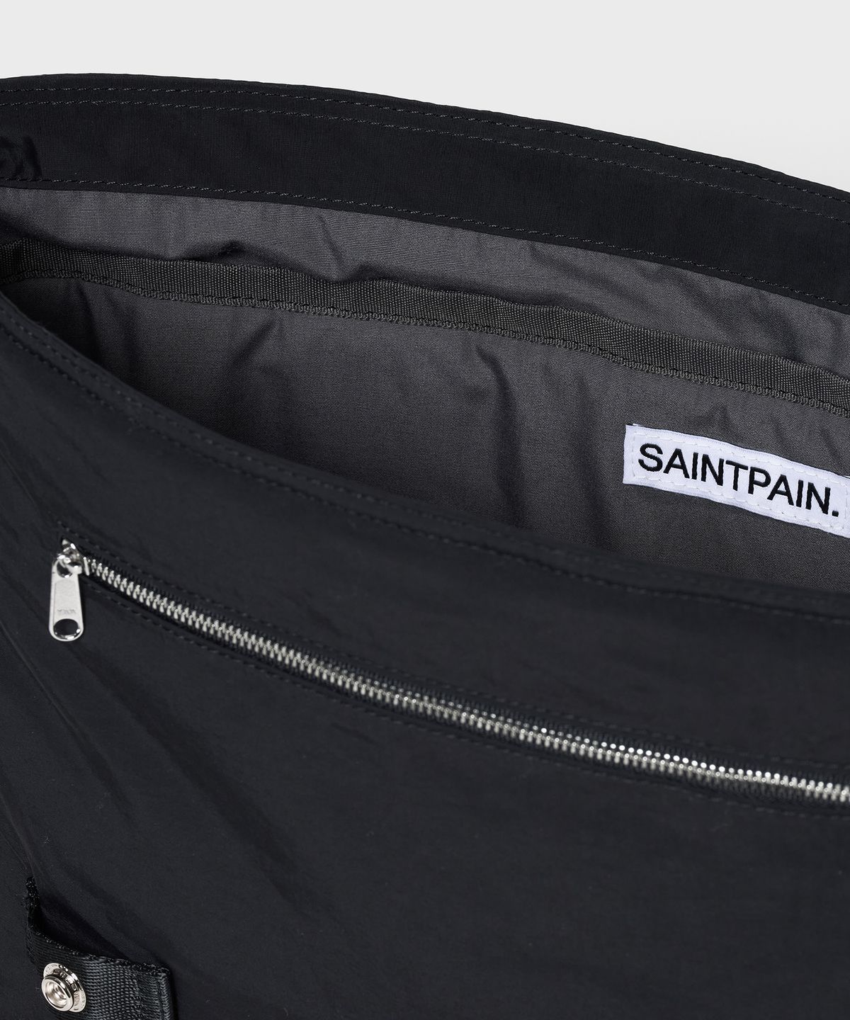 세인트페인(SAINTPAIN) SP 워시드 나일론 메신저백