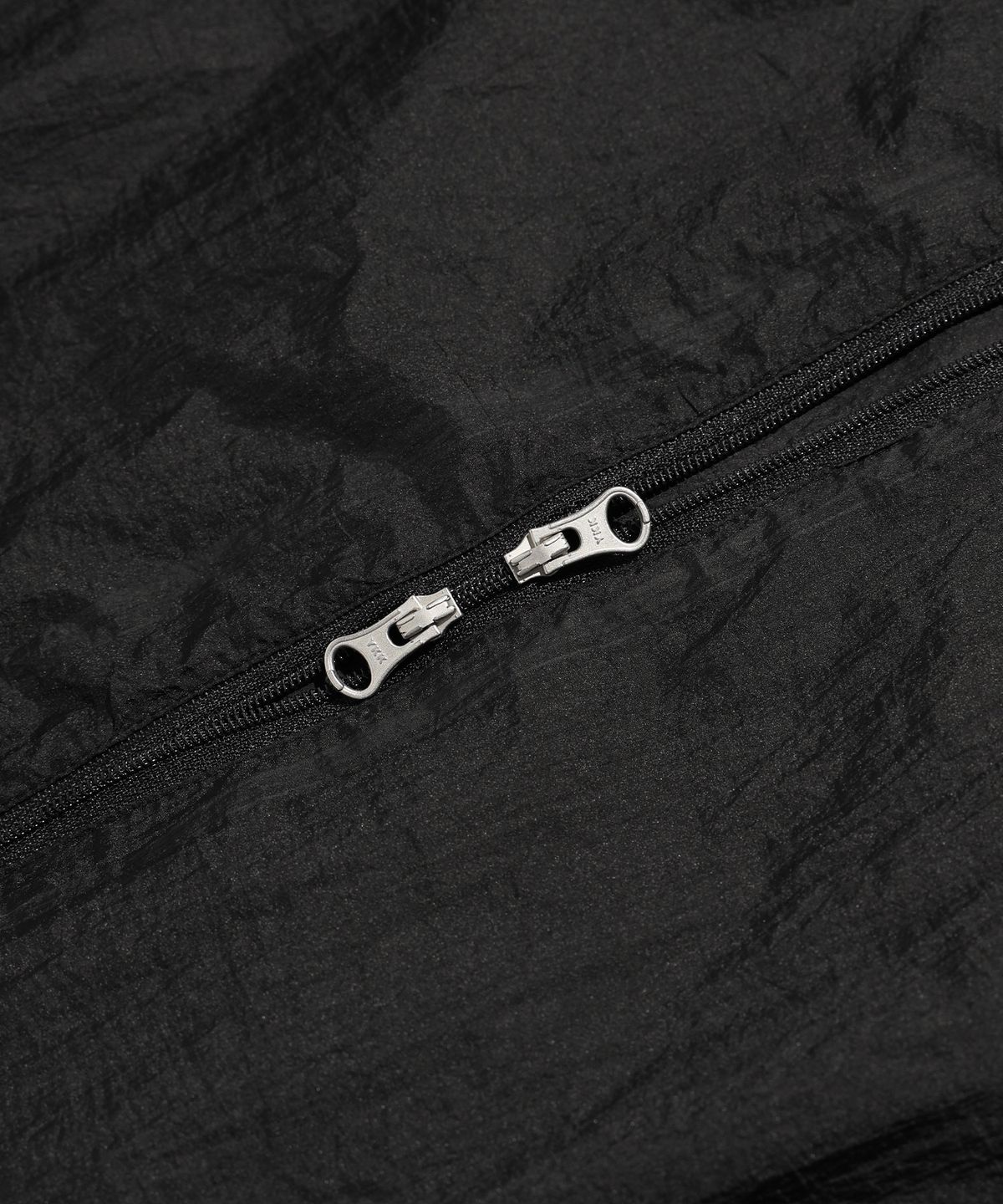나이스고스트클럽(NICEGHOSTCLUB) 3STARS LIGHTWEIGHT WINDBREAKER_BLACK(NG2FSUJ200A)