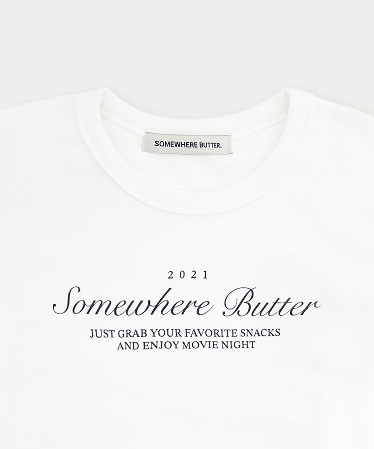 썸웨어버터(SOMEWHEREBUTTER) Snack Logo Crop Top - Ivory